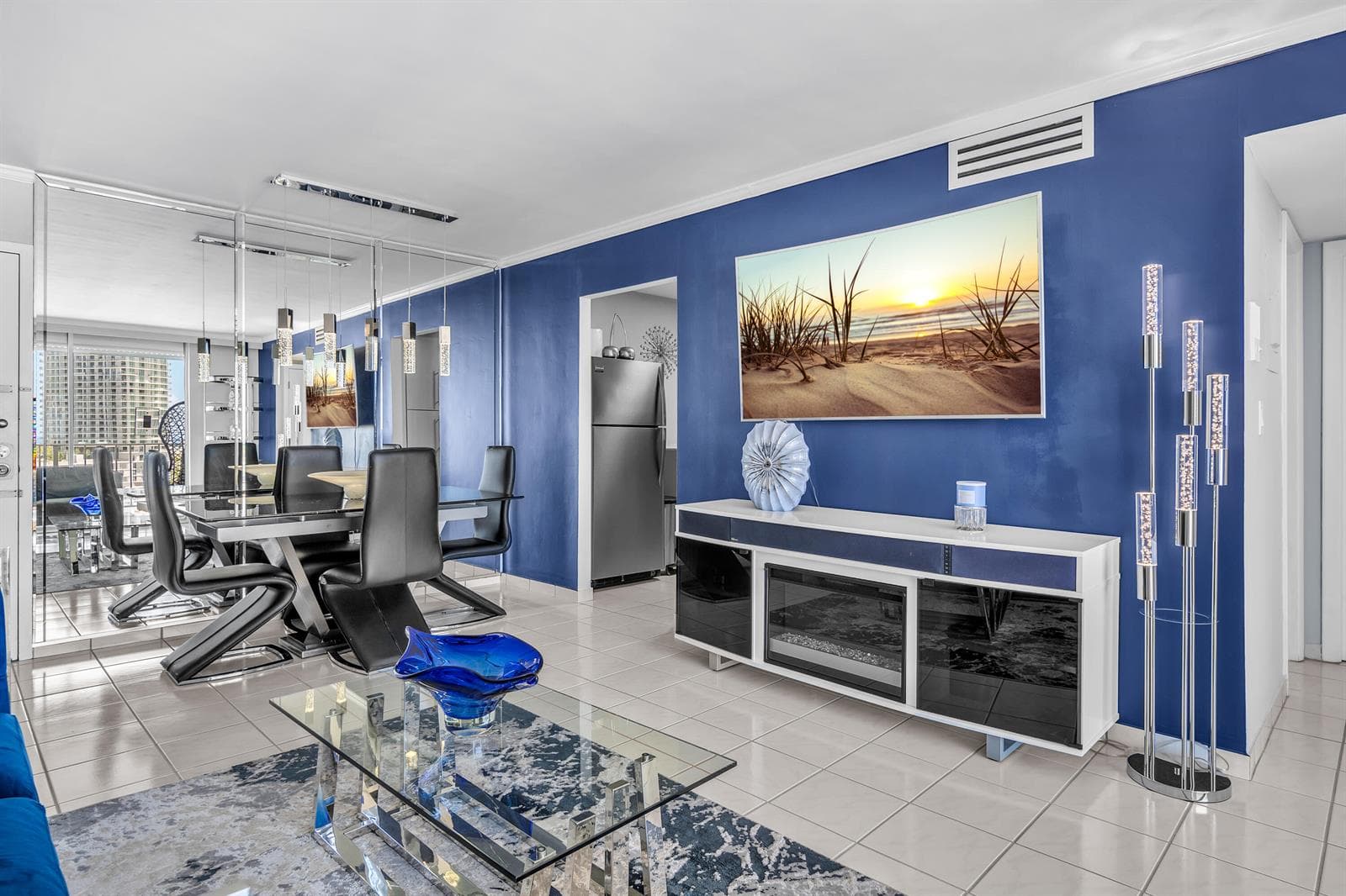 R11119469 — Miami Beach — 4