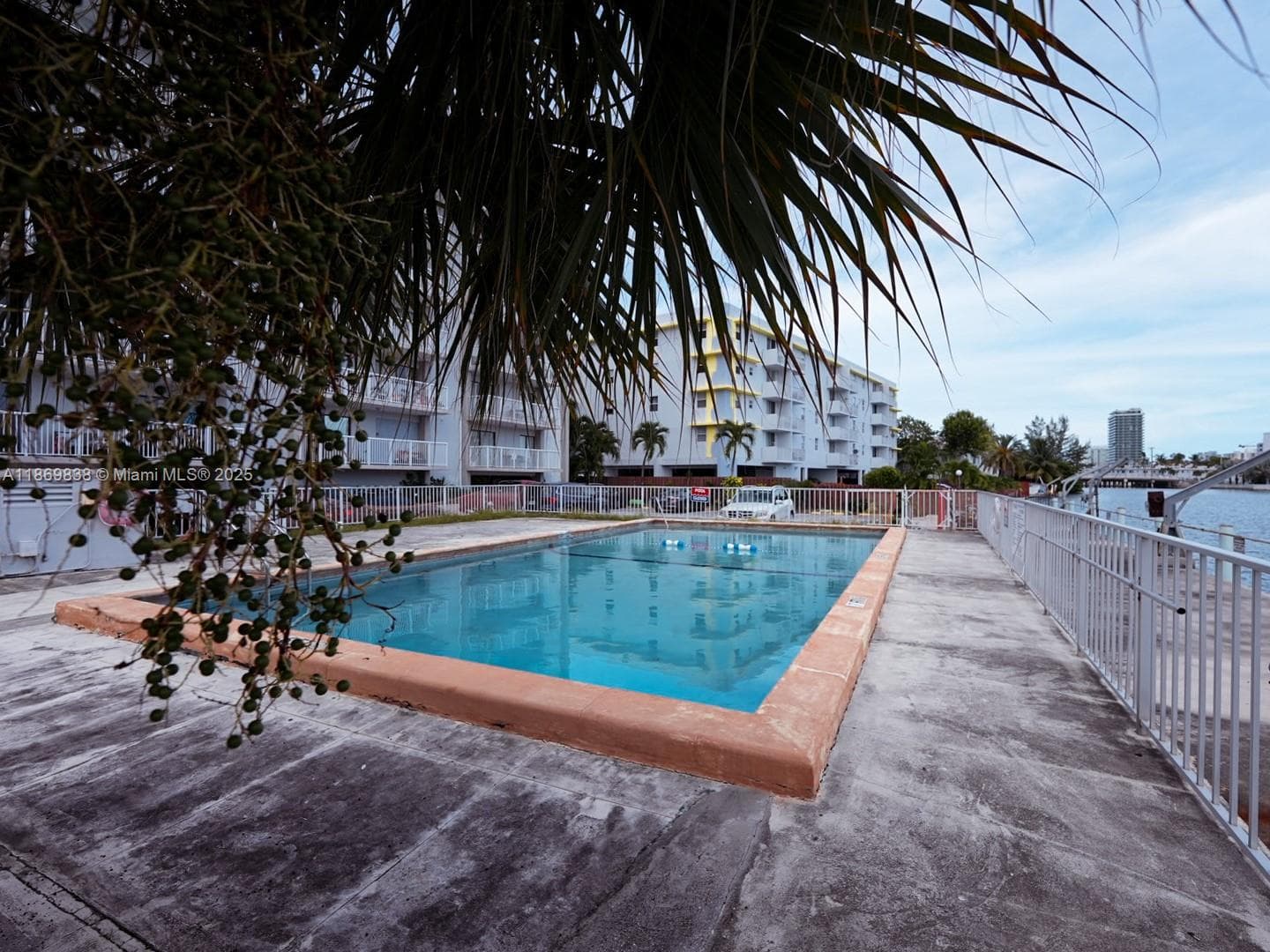A11869838 — Miami Beach — 23
