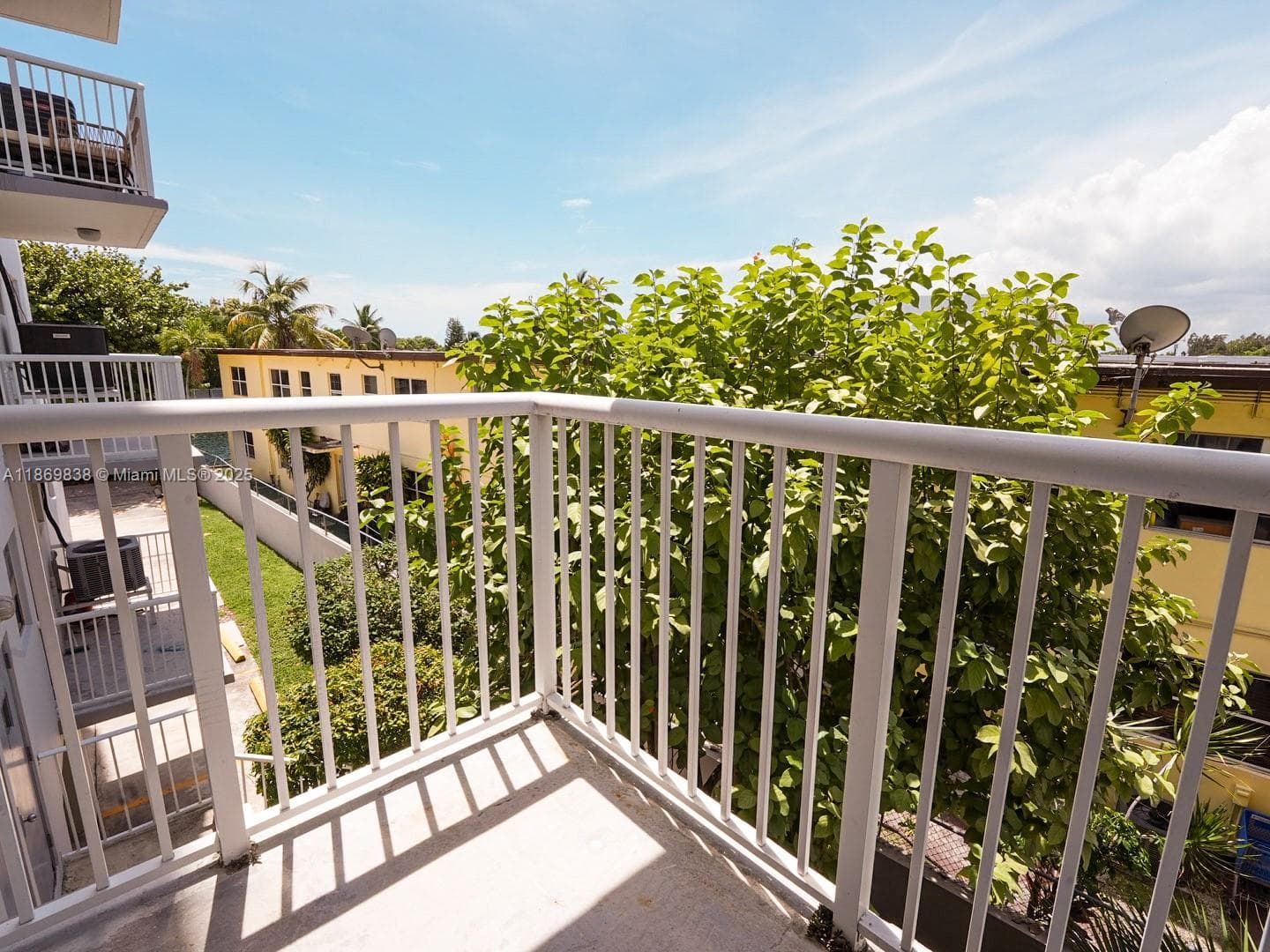 A11869838 — Miami Beach — 17