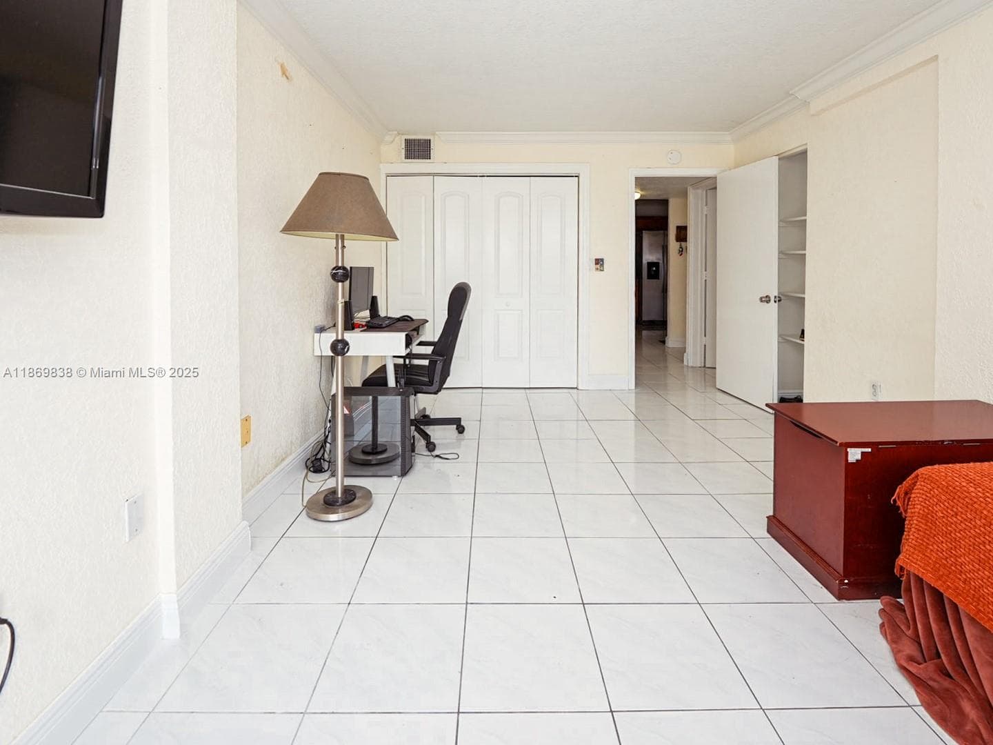 A11869838 — Miami Beach — 16