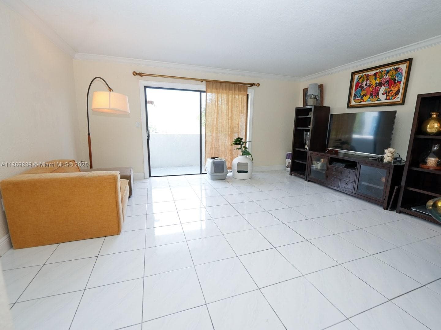 A11869838 — Miami Beach — 3
