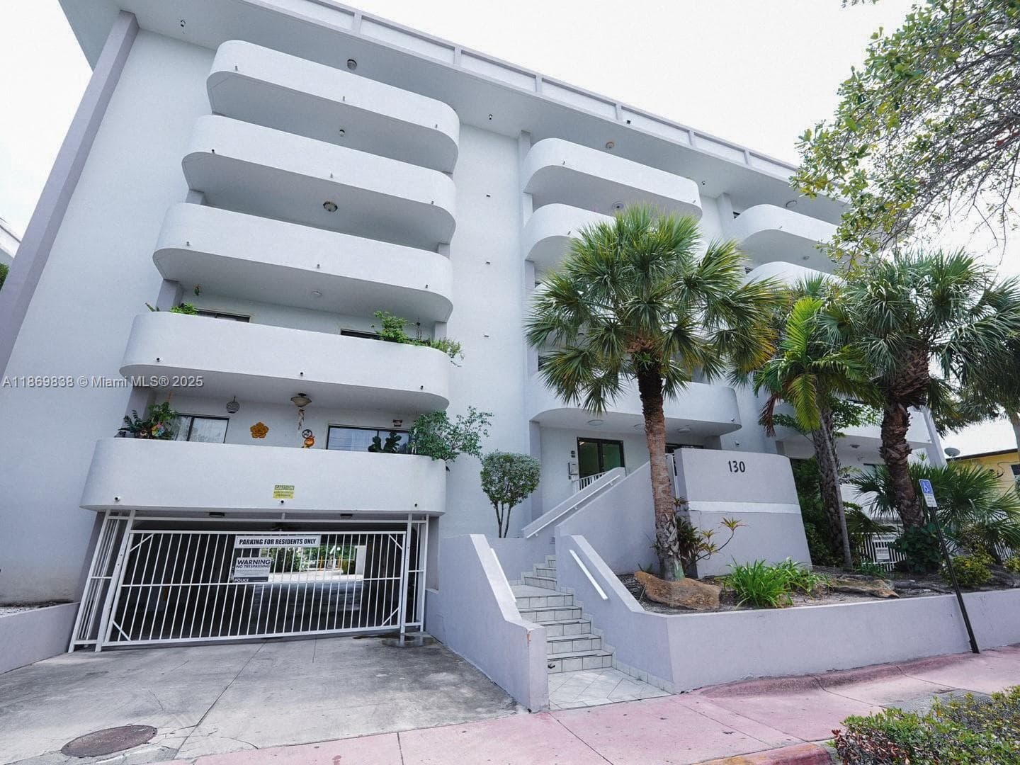 A11869838 — Miami Beach — 19