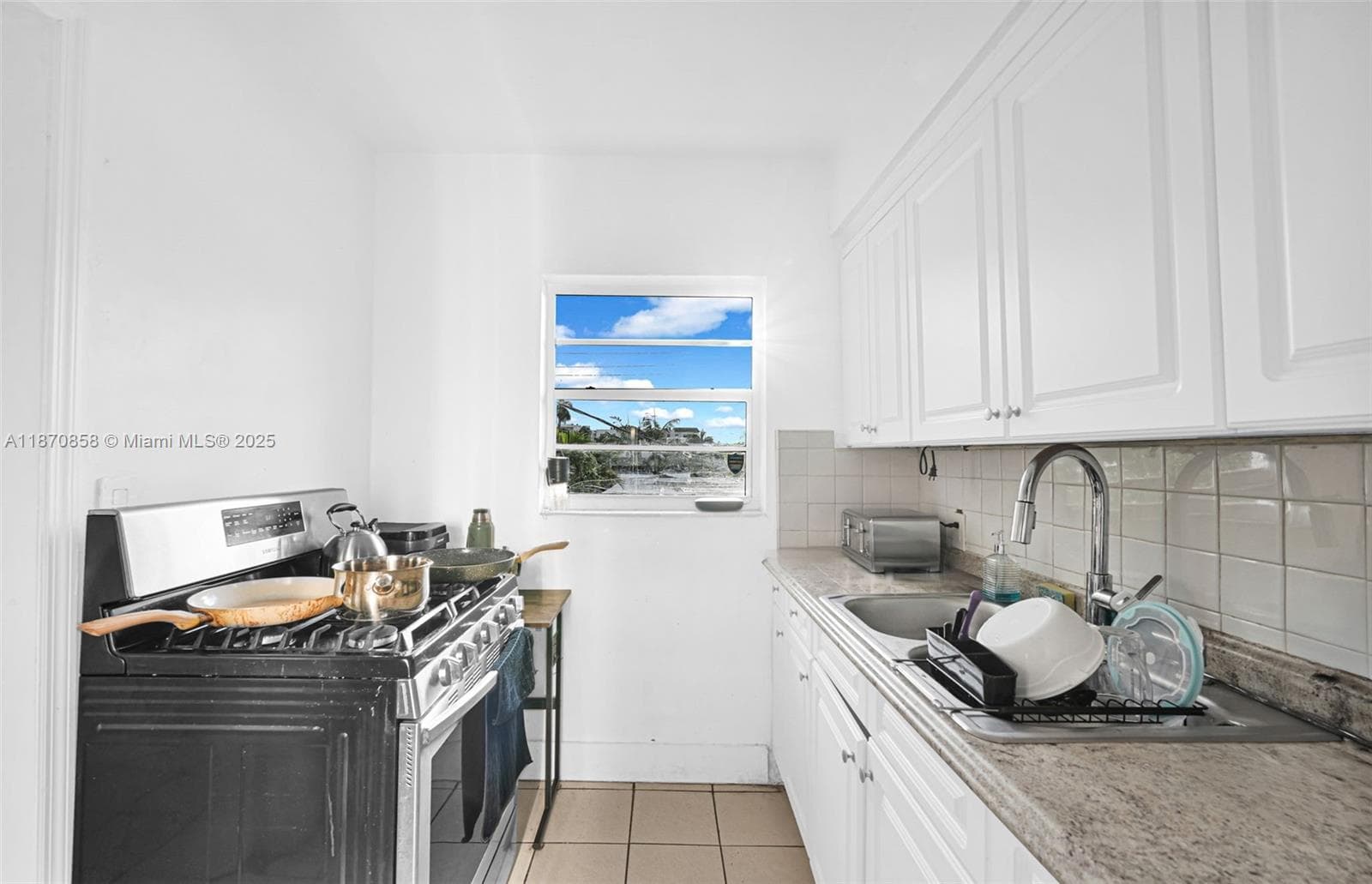 A11870858 — Miami Beach — 27