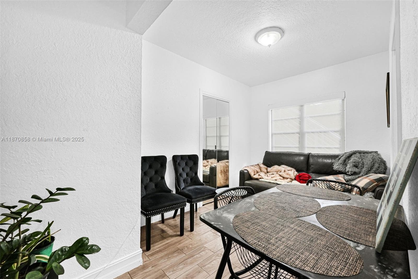 A11870858 — Miami Beach — 12