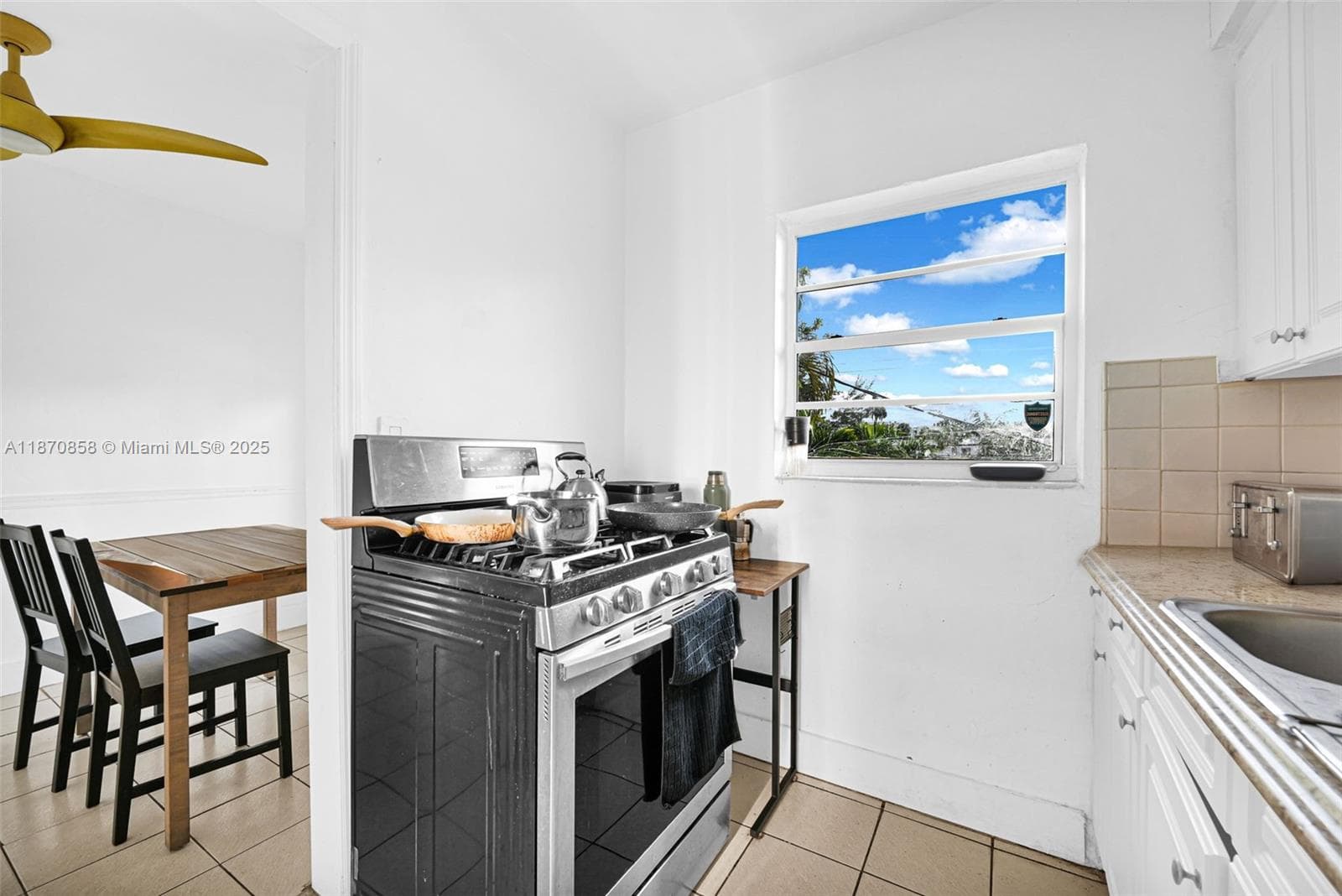 A11870858 — Miami Beach — 26