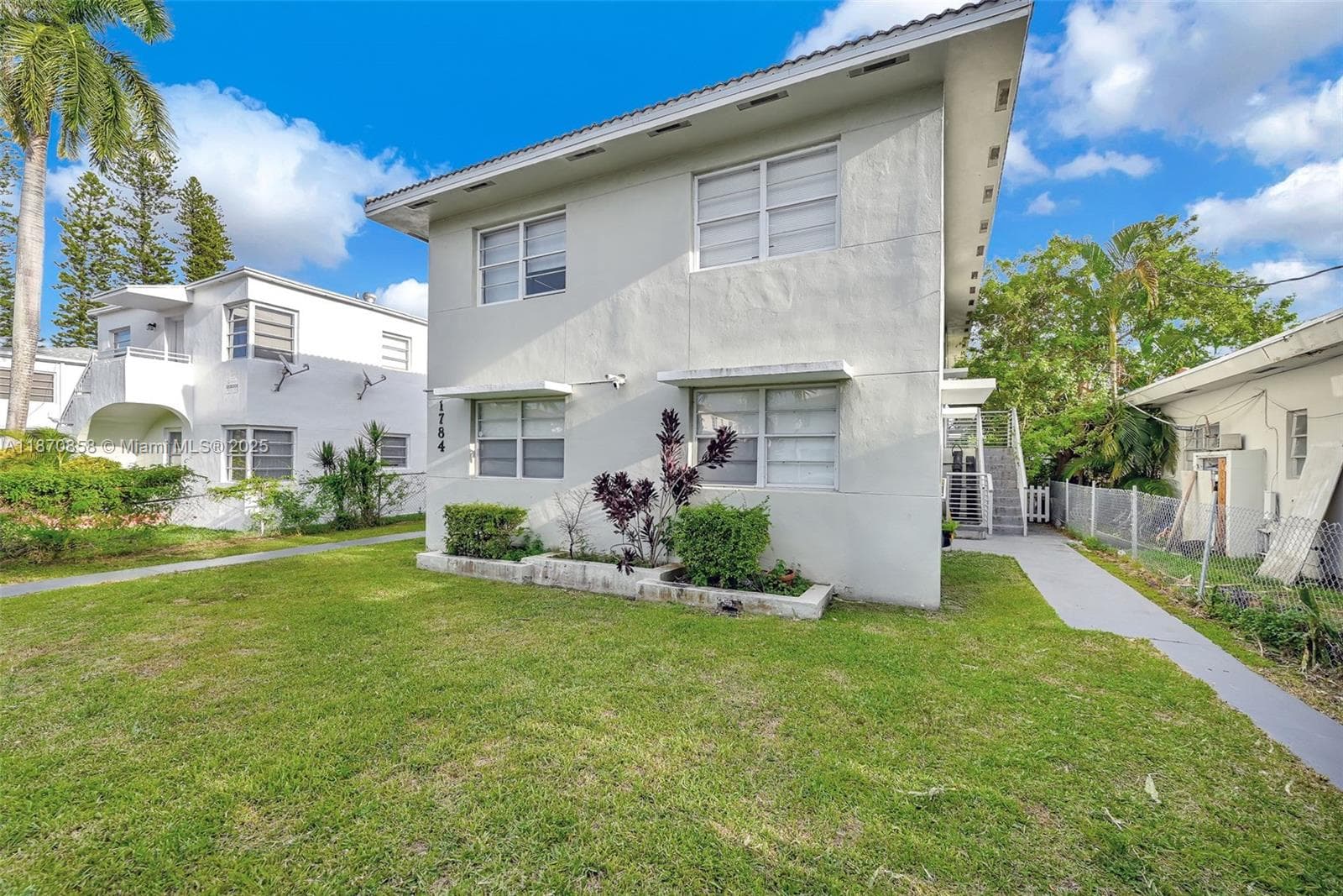 A11870858 — Miami Beach — 48