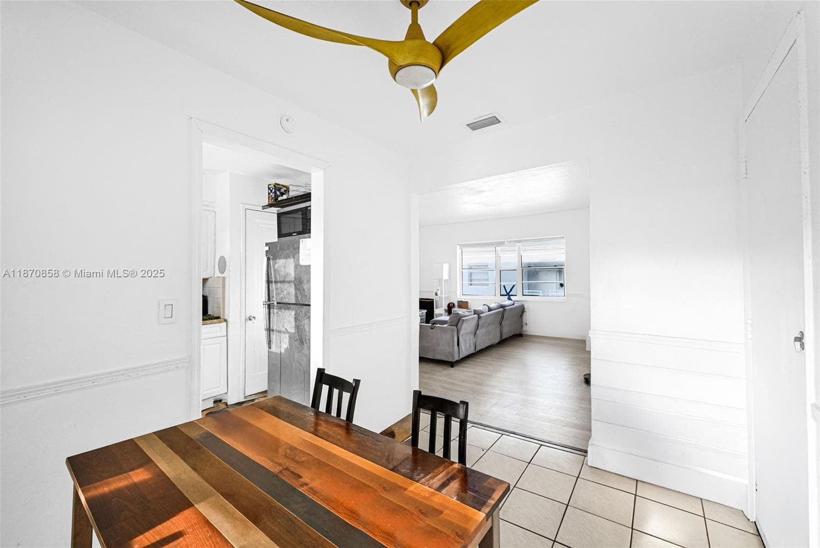 A11870858 — Miami Beach — 29