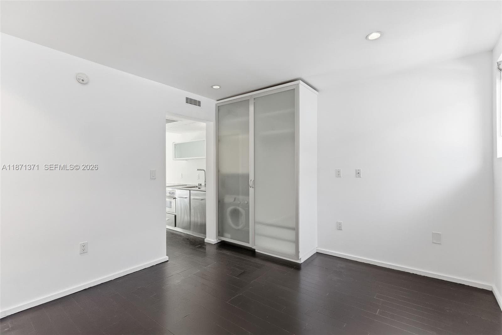 A11871371 — Miami Beach — 15