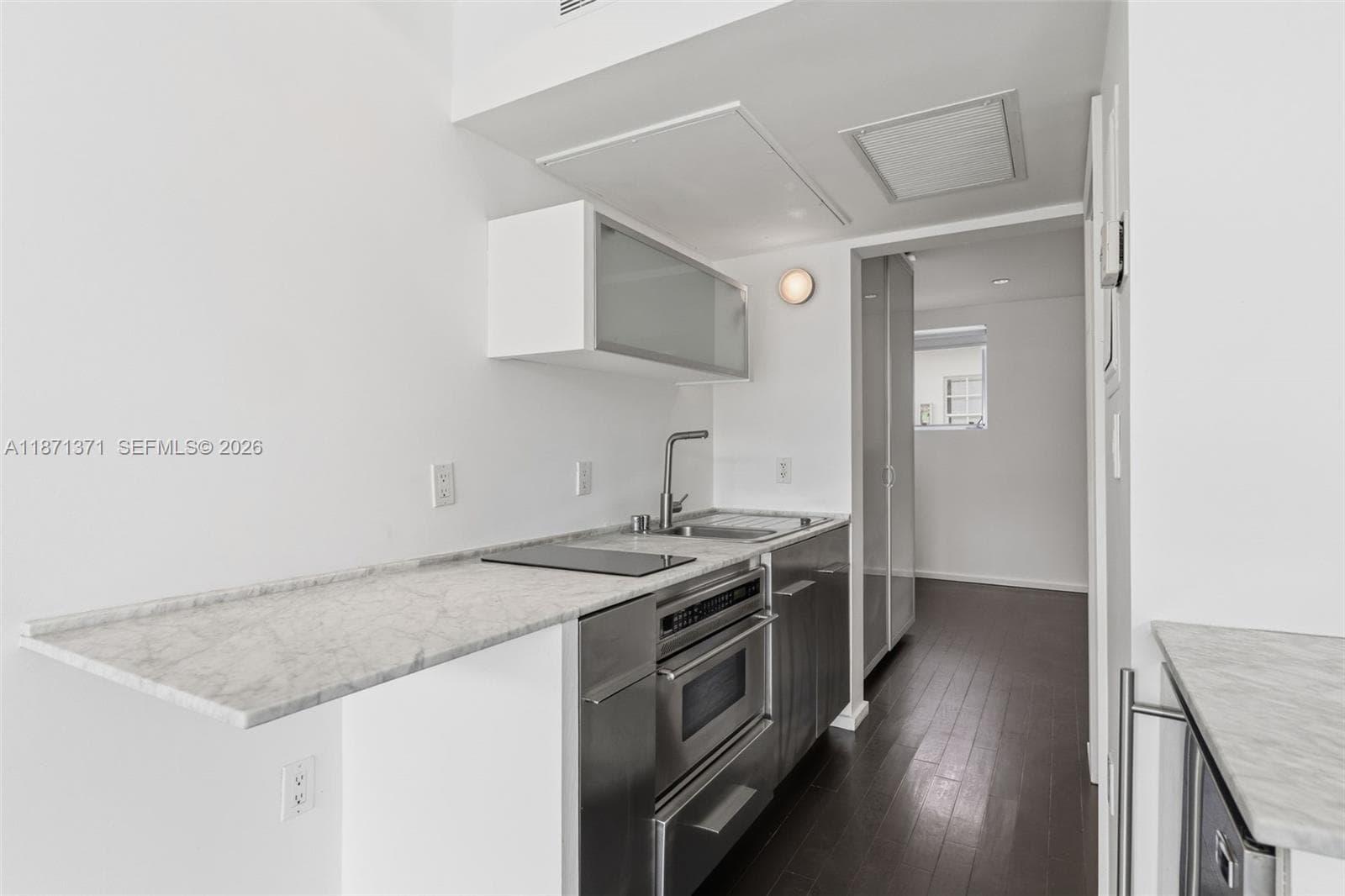 A11871371 — Miami Beach — 8