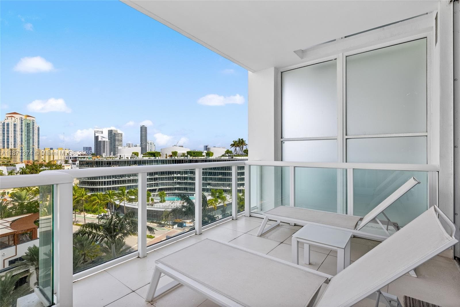 A11871374 — Miami Beach — 27
