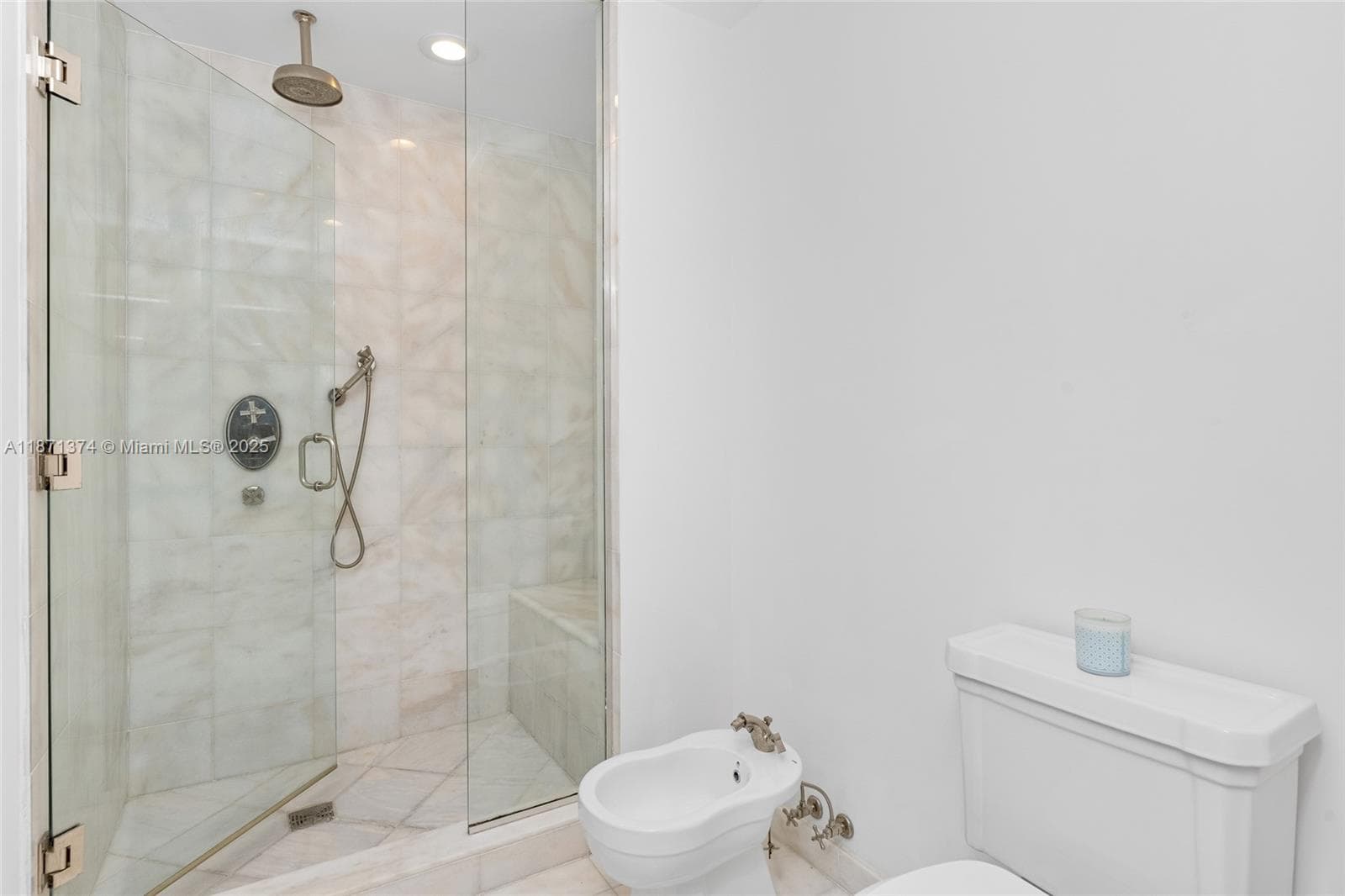 A11871374 — Miami Beach — 18
