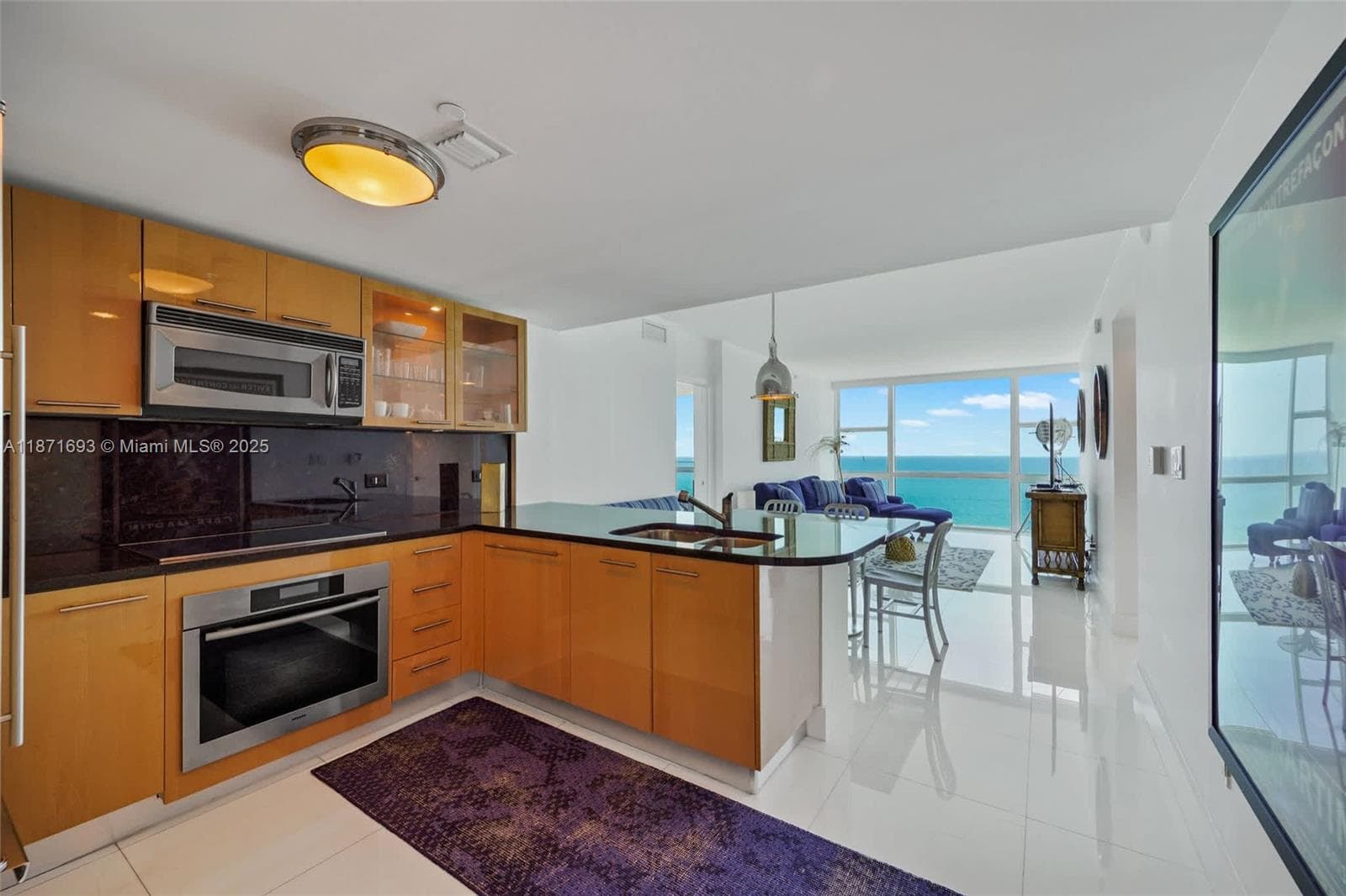 A11871693 — Miami Beach — 12