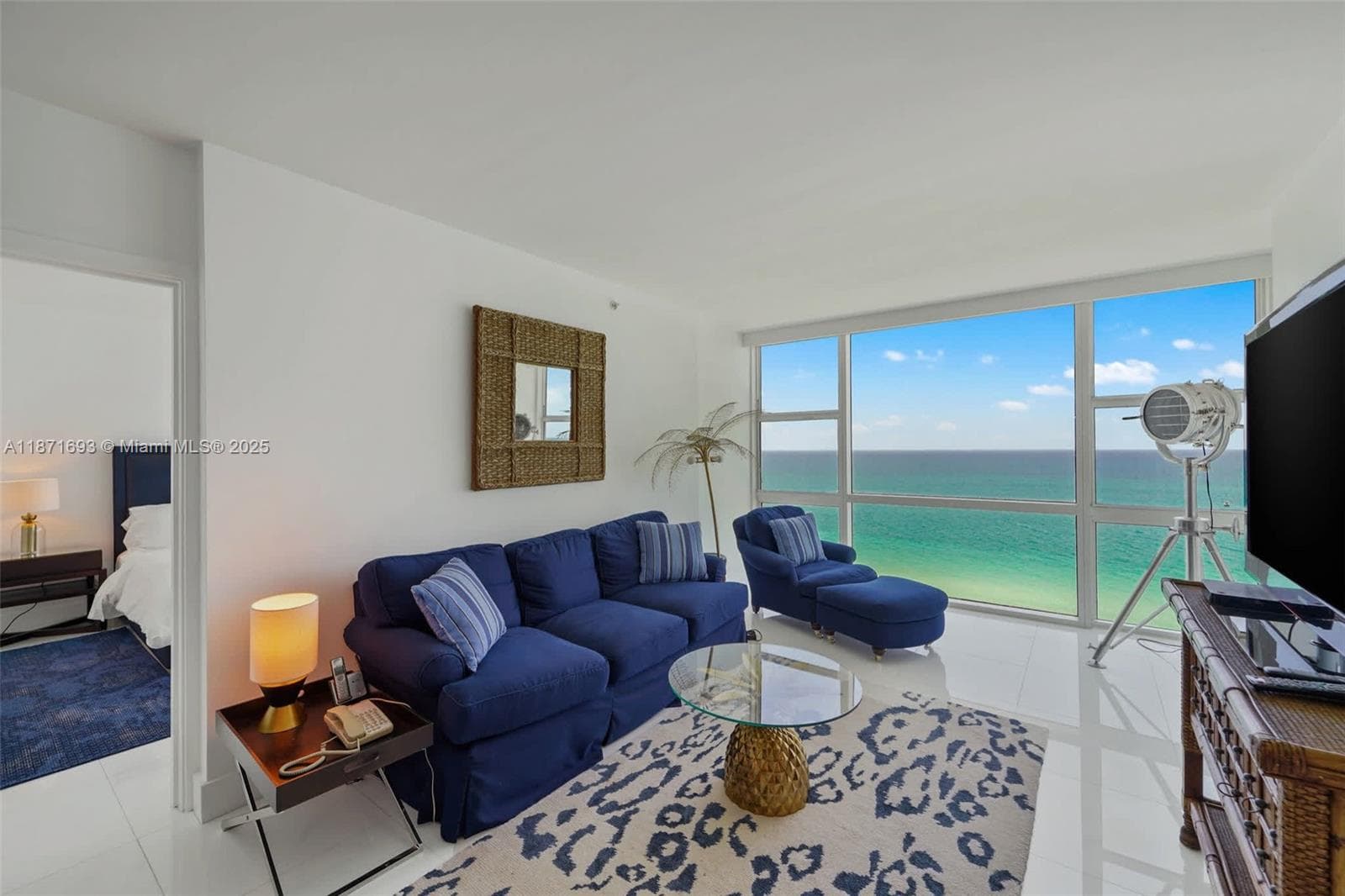 A11871693 — Miami Beach — 3