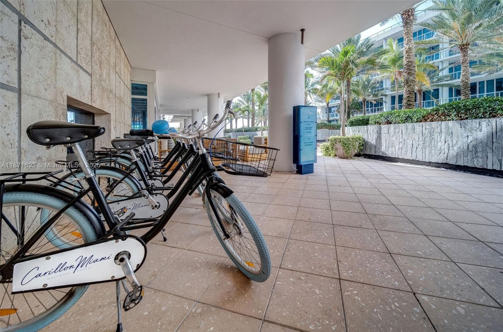 A11871693 — Miami Beach — 33