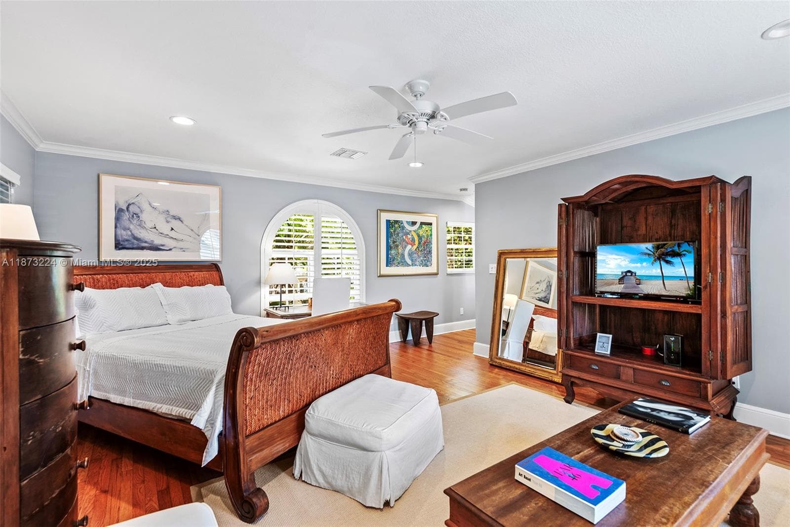 A11873224 — Miami Beach — 18