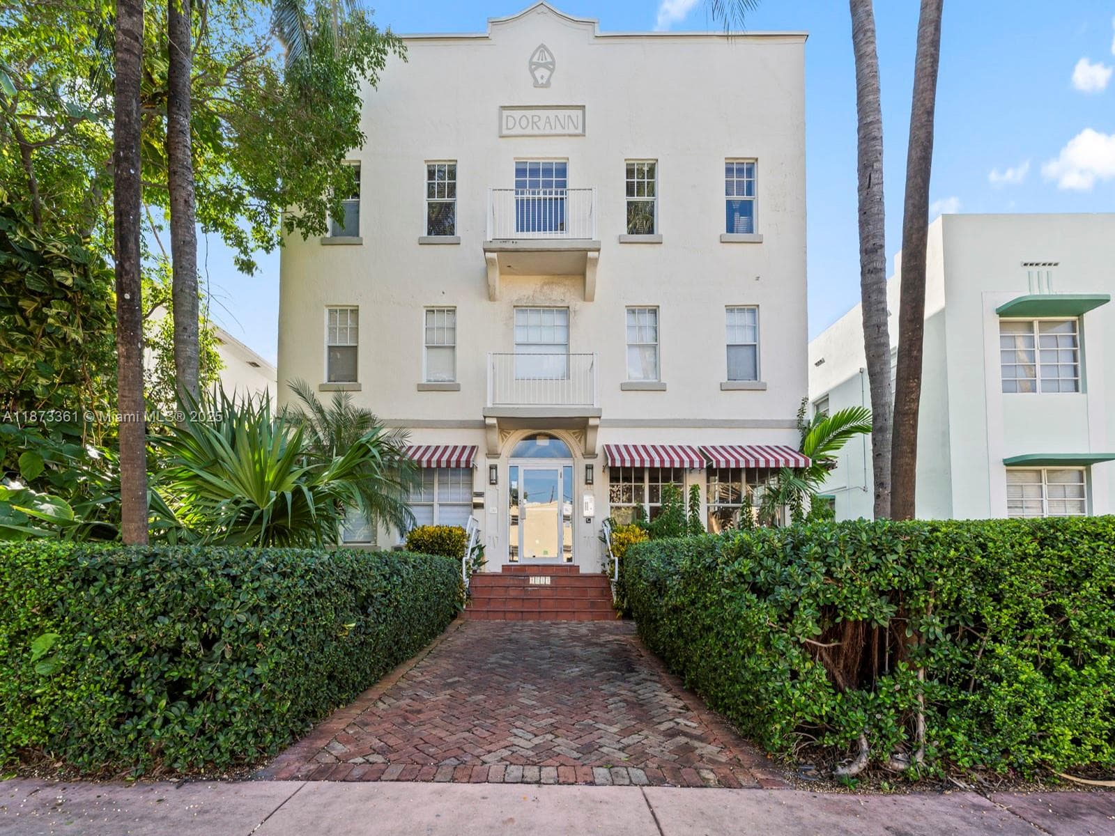 A11873361 — Miami Beach