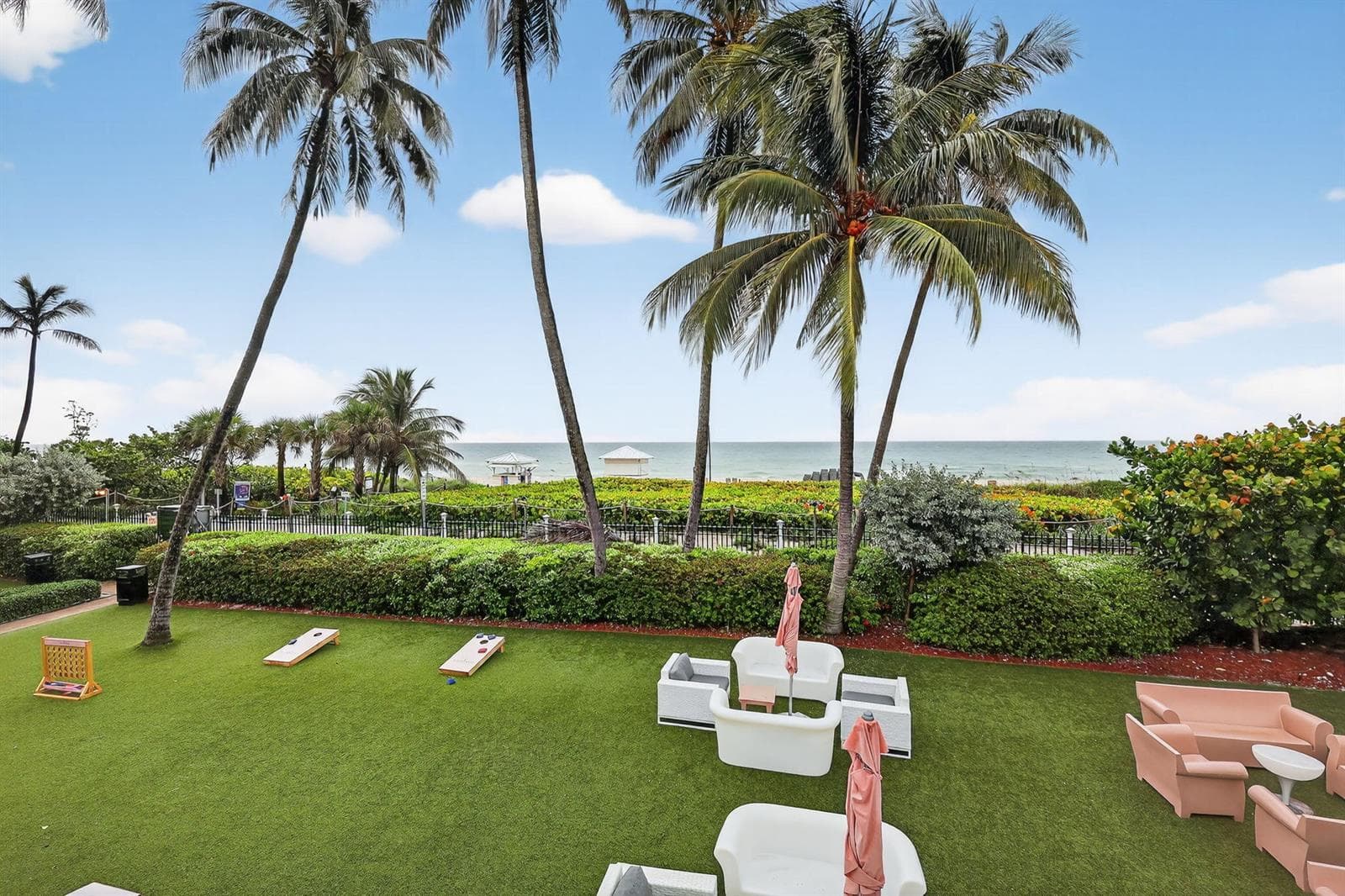 R11122020 — Miami Beach — 37