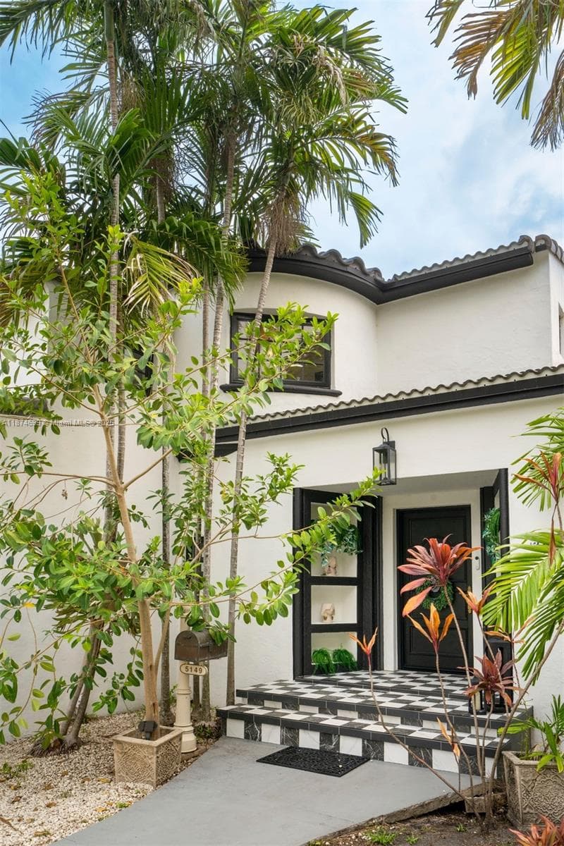 A11874699 — Miami Beach — 3