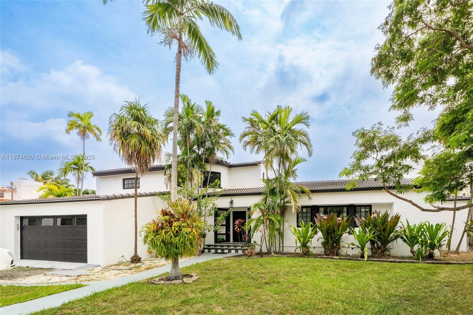A11874699 — Miami Beach — 38