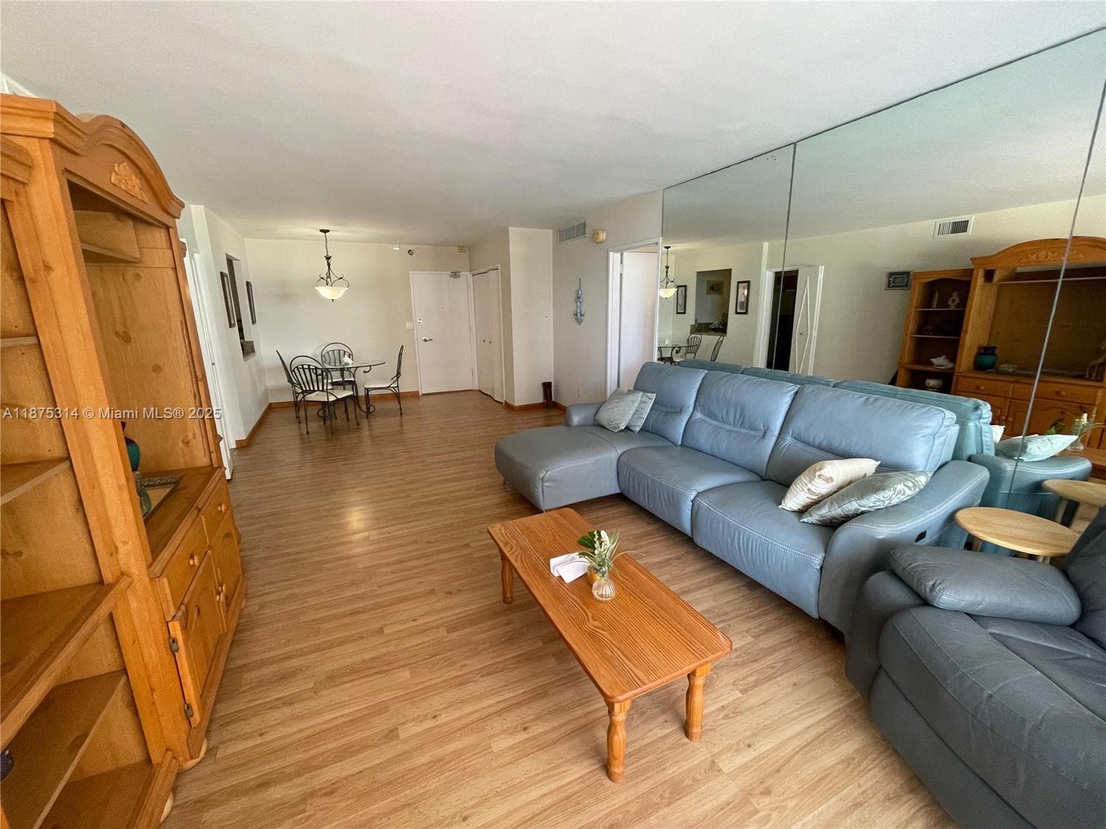 A11875314 — Miami Beach — 3