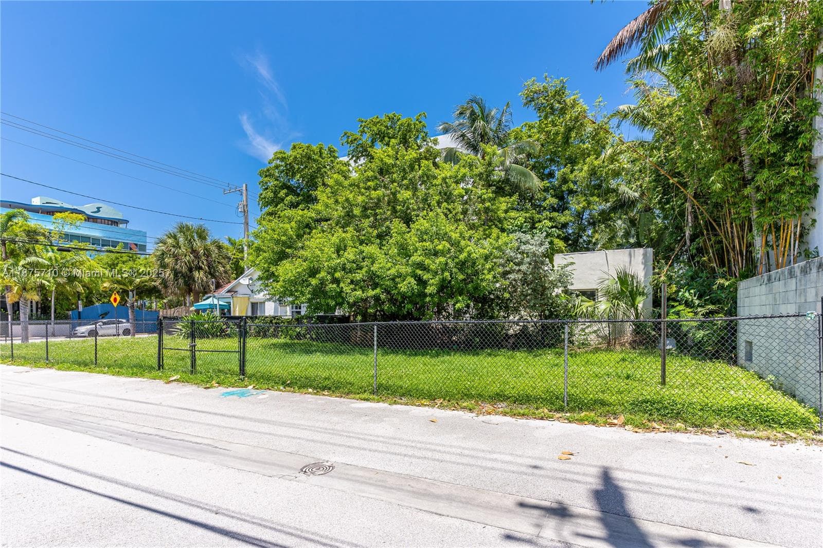 A11875710 — Miami Beach — 5
