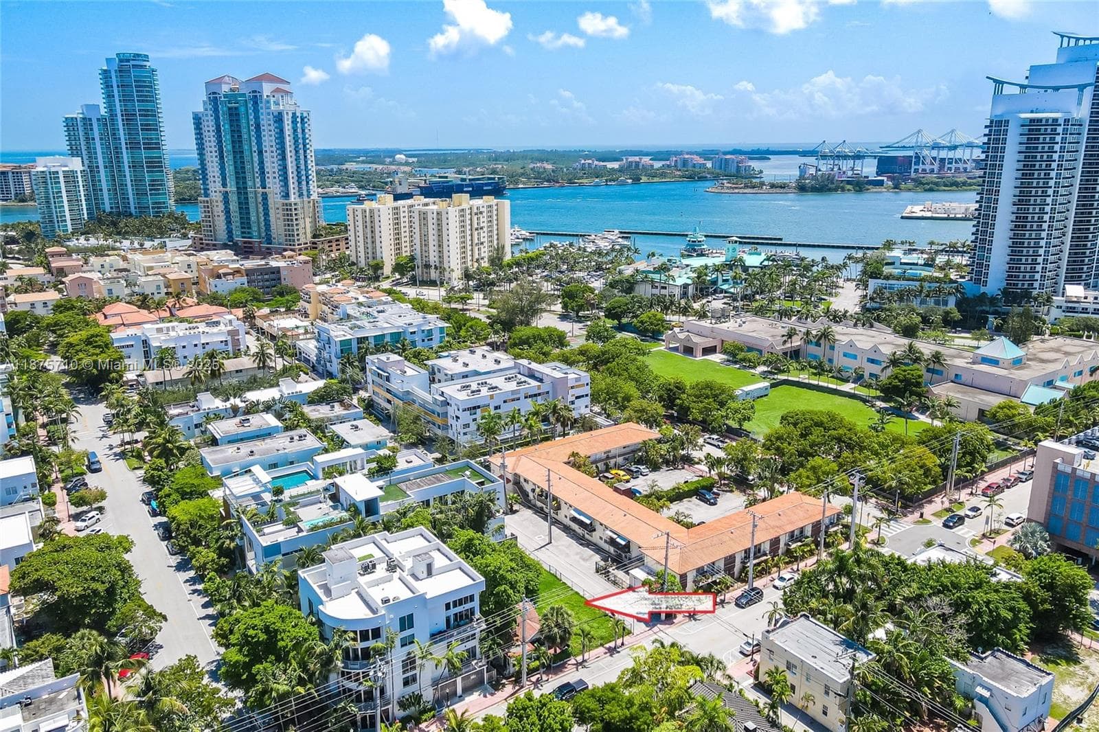 A11875710 — Miami Beach — 10