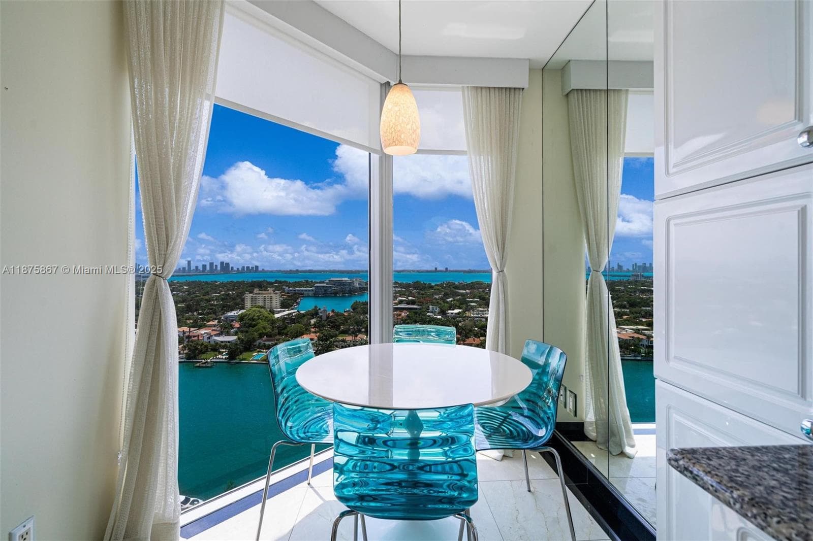 A11875867 — Miami Beach — 2