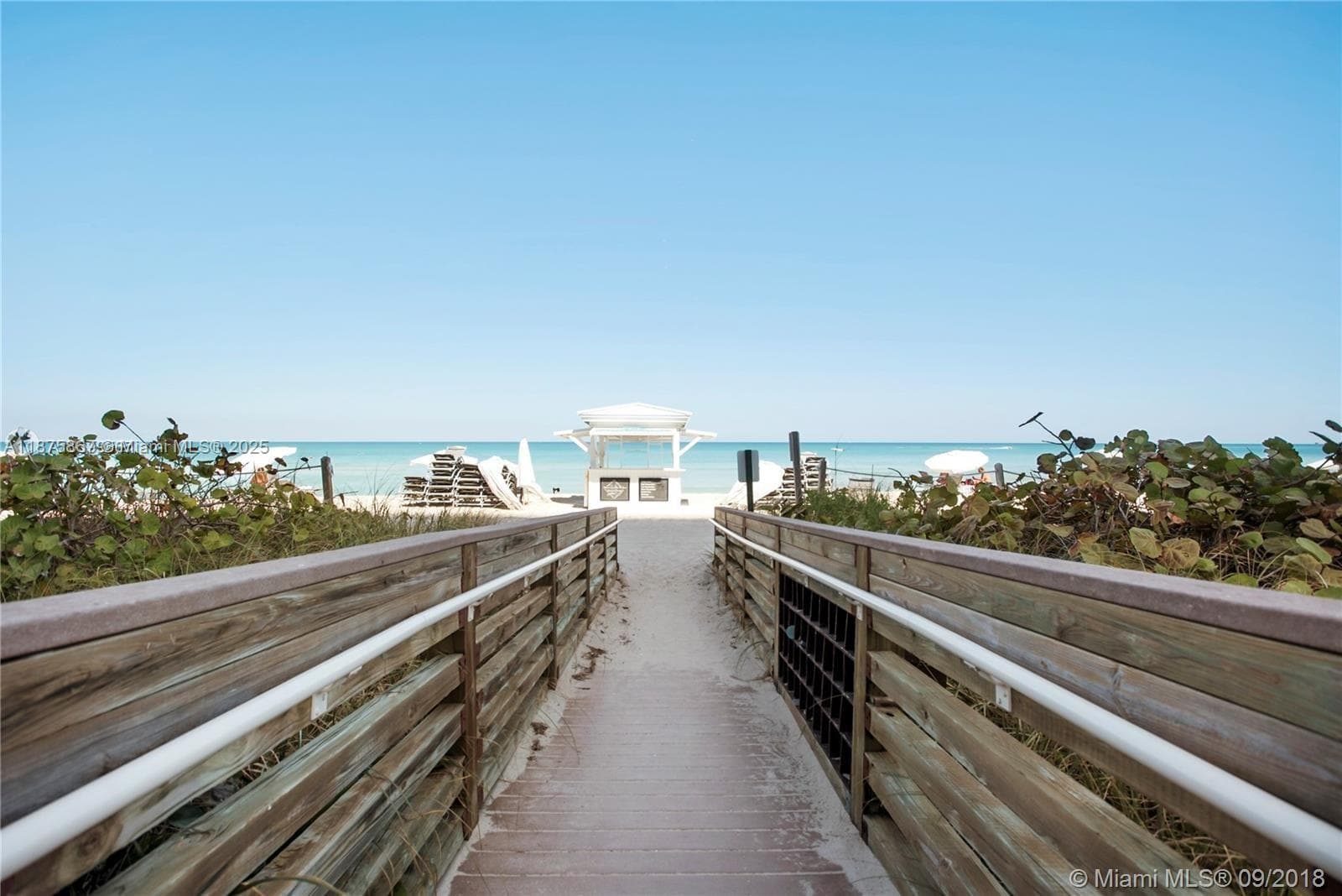 A11875867 — Miami Beach — 32