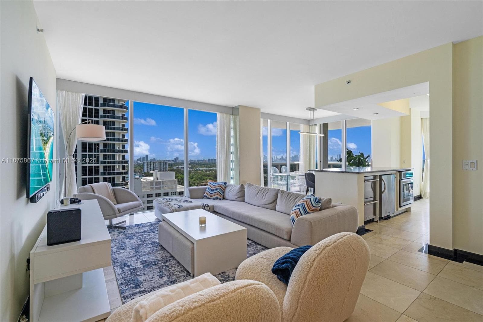 A11875867 — Miami Beach — 9