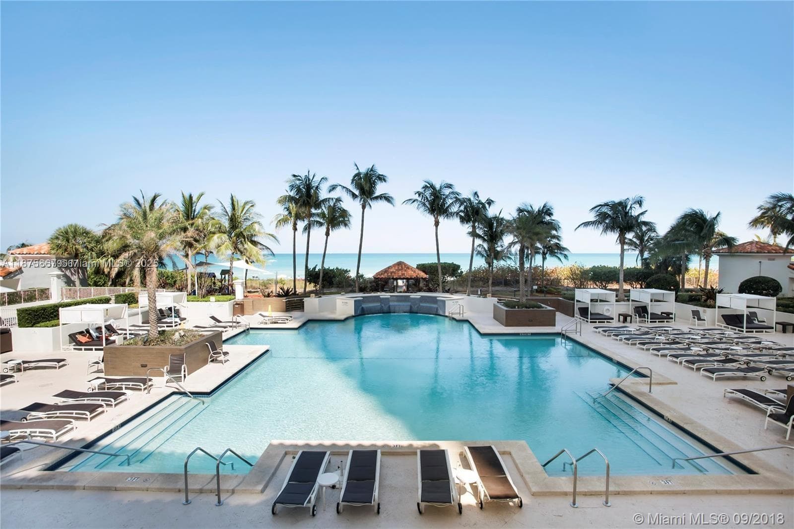 A11875867 — Miami Beach — 30