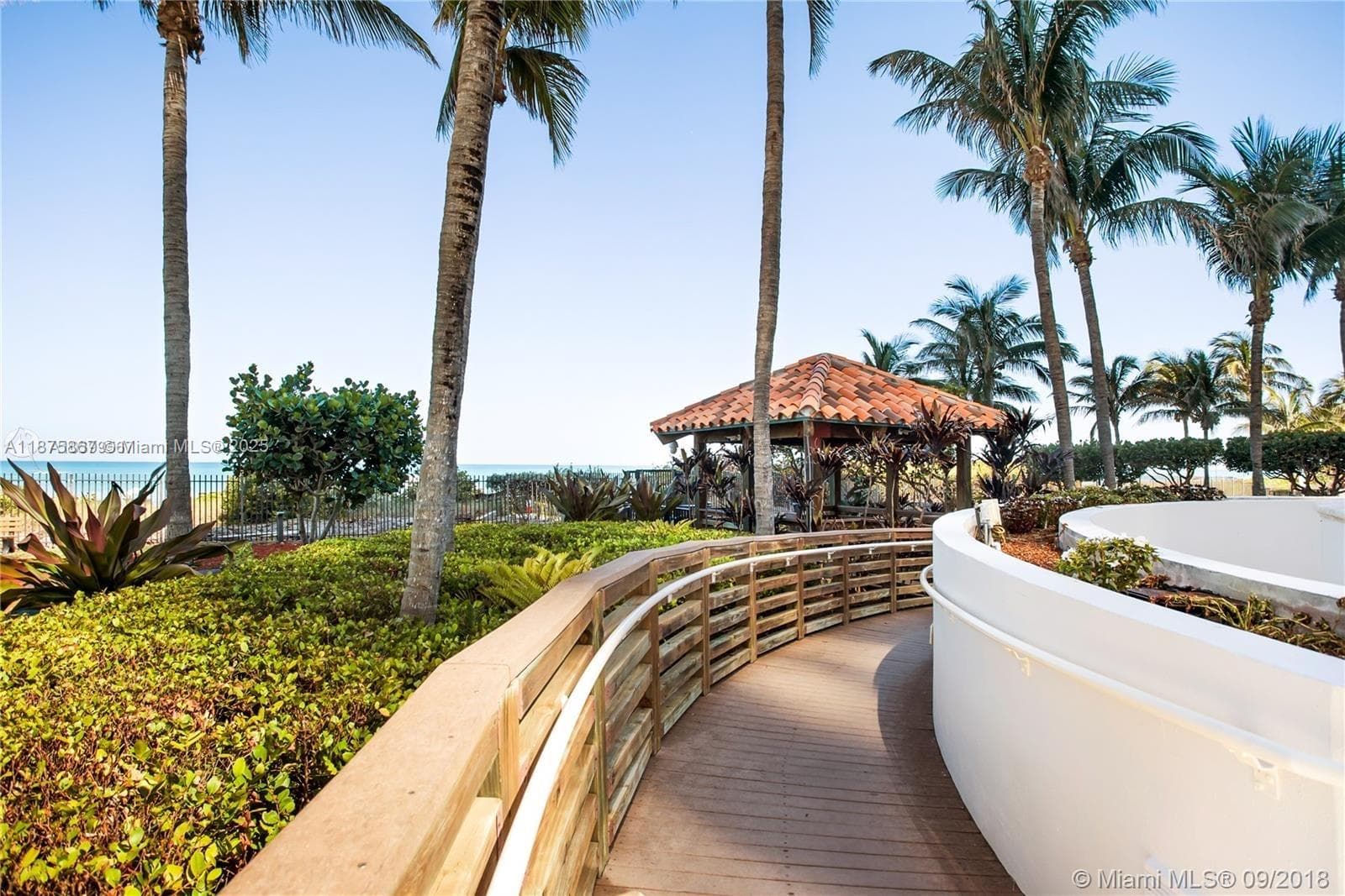 A11875867 — Miami Beach — 31