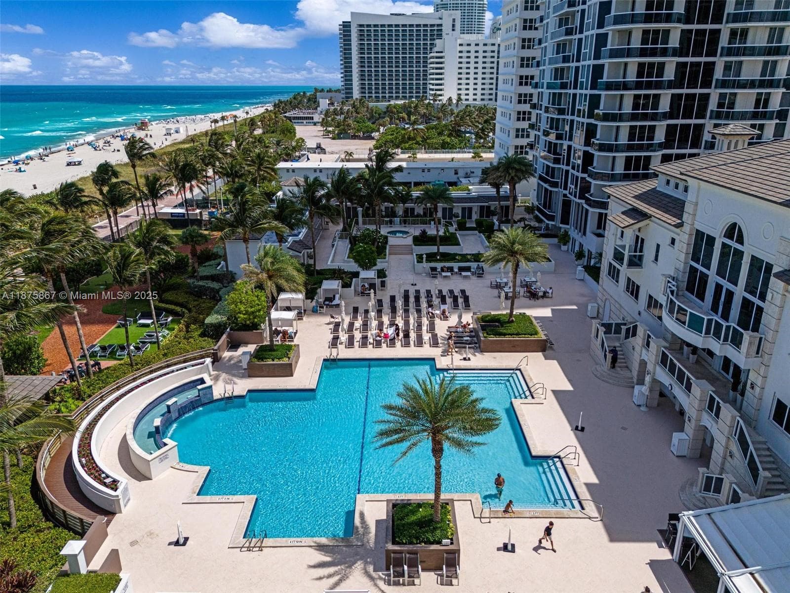 A11875867 — Miami Beach — 25