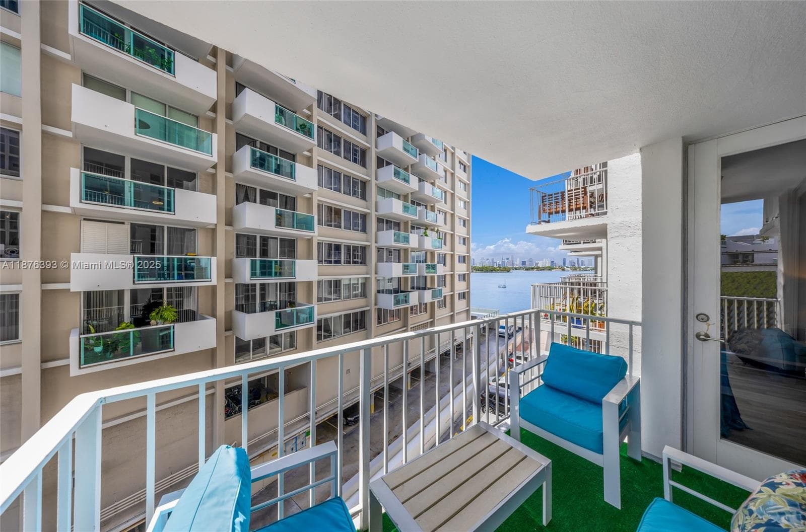 A11876393 — Miami Beach — 6