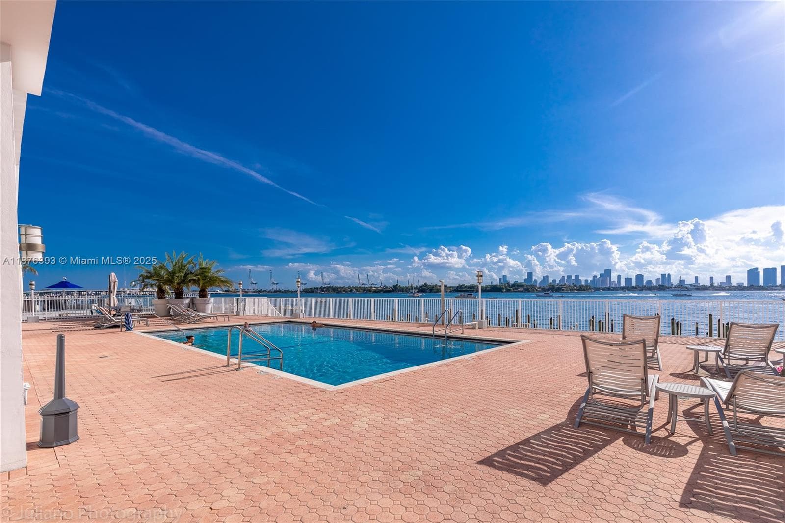 A11876393 — Miami Beach — 22