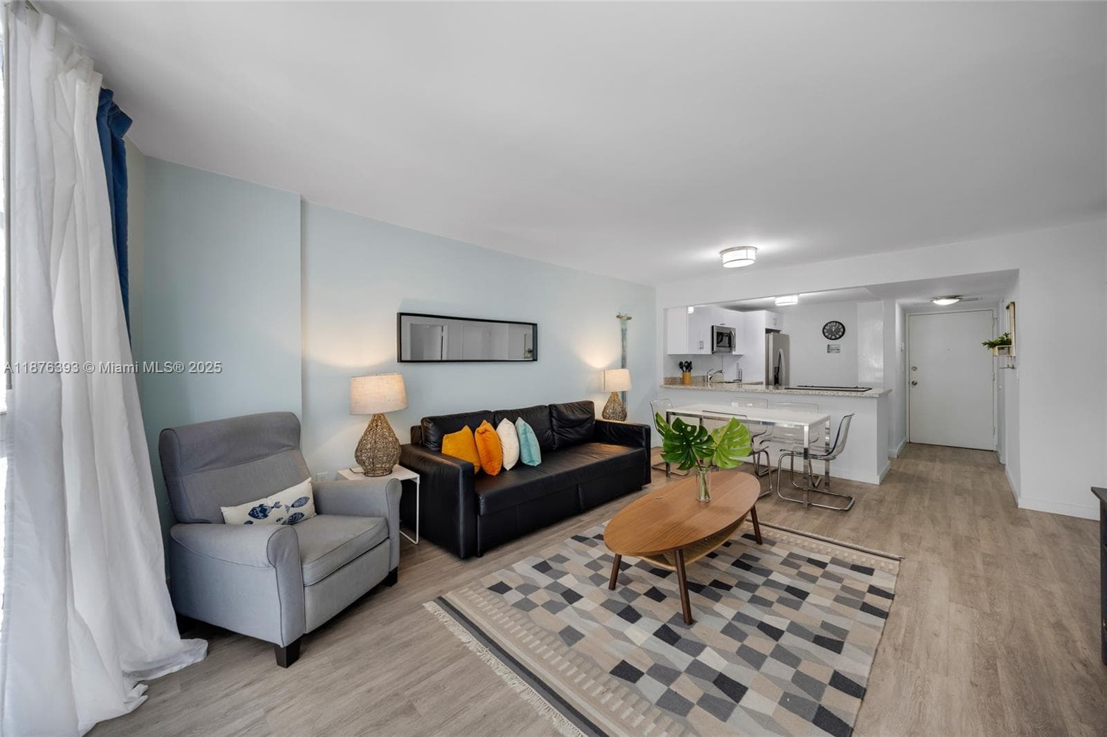 A11876393 — Miami Beach — 3