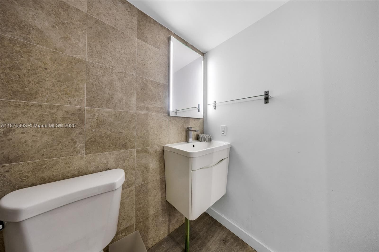 A11876393 — Miami Beach — 24
