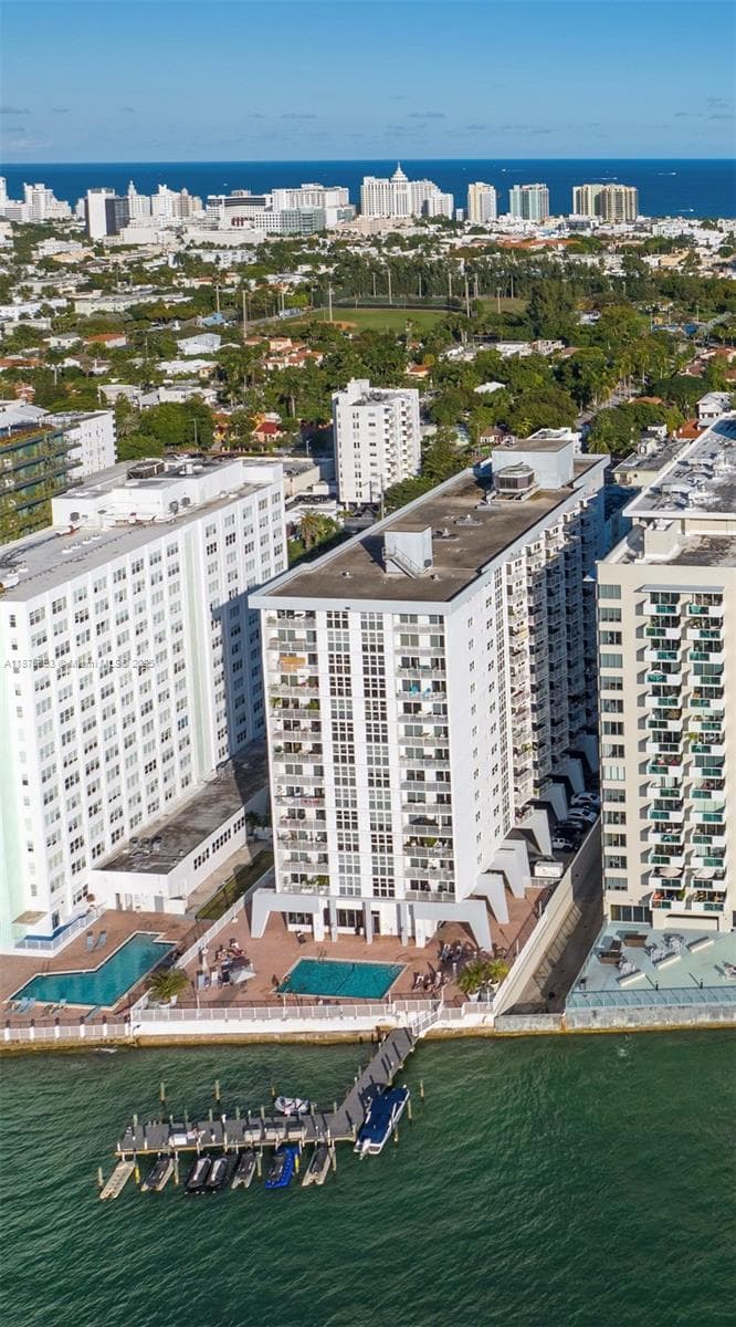 A11876393 — Miami Beach — 31