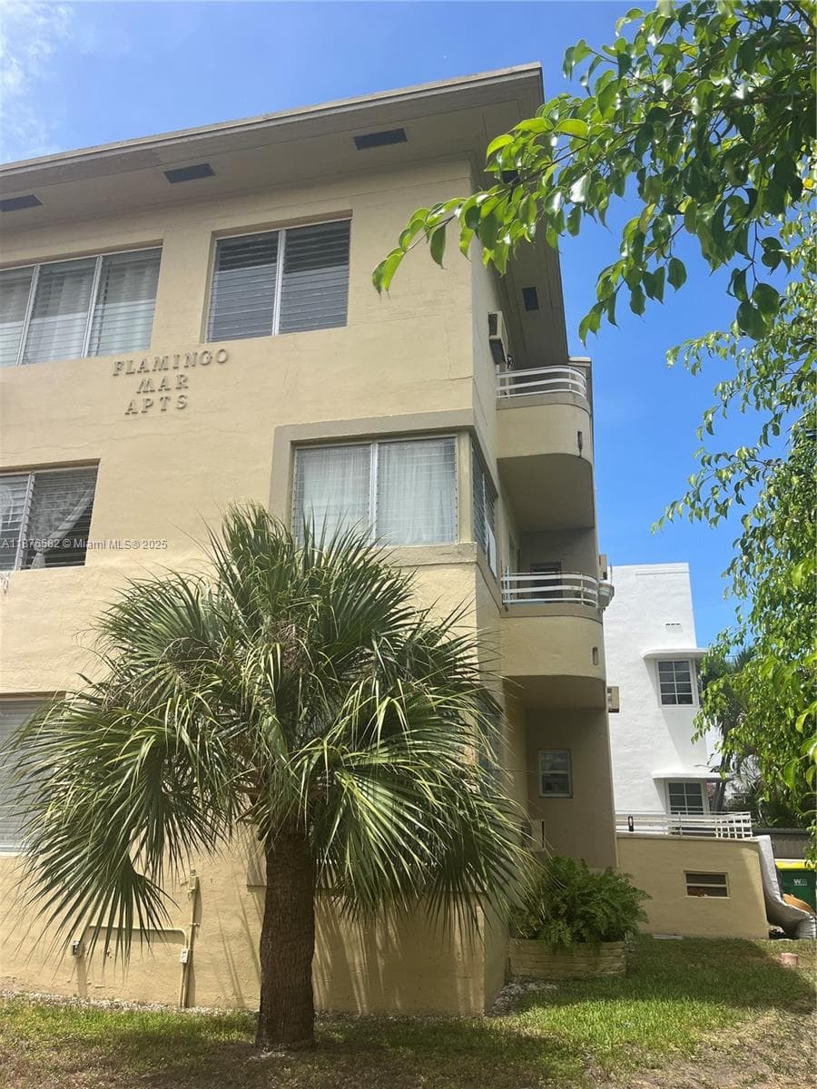 A11876582 — Miami Beach — 3