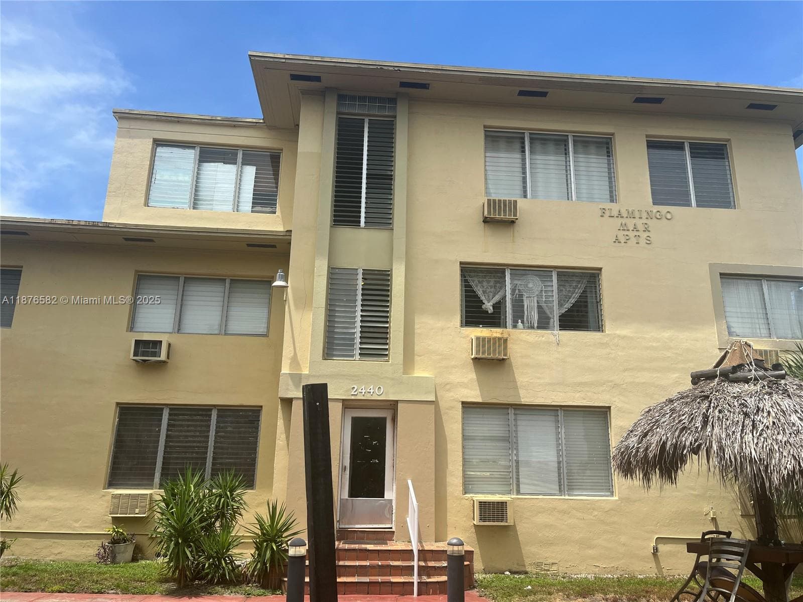 A11876582 — Miami Beach