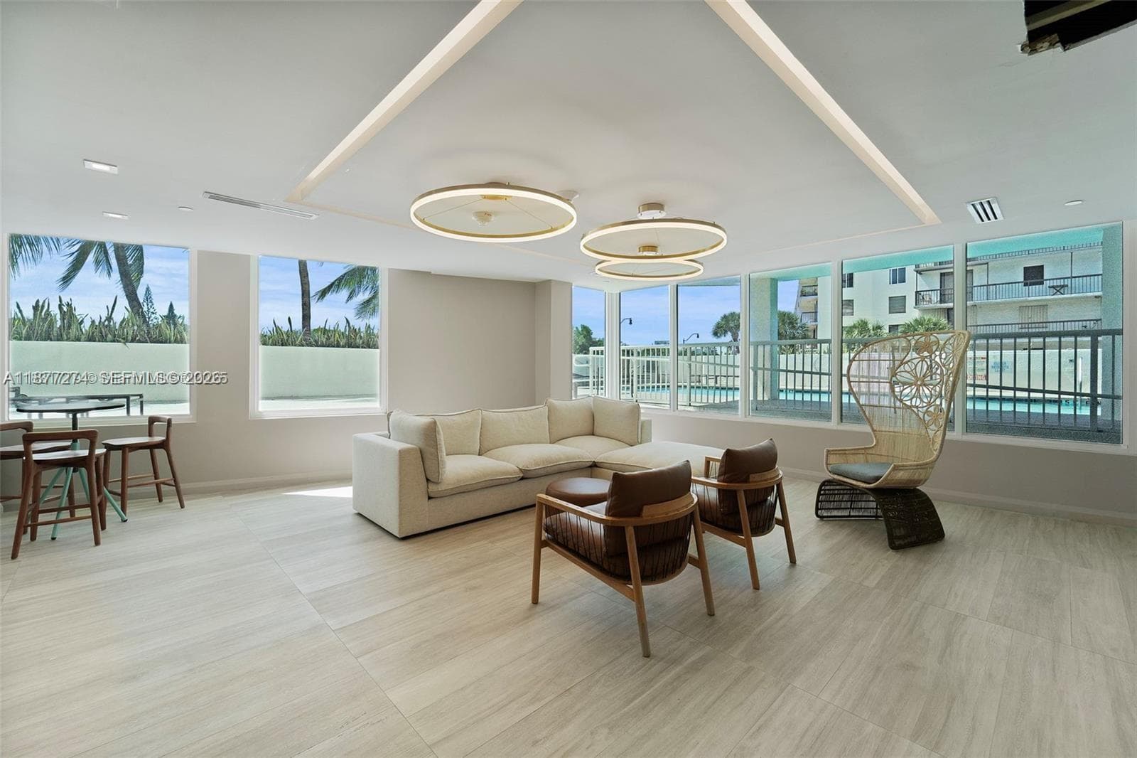 A11877274 — Miami Beach — 46