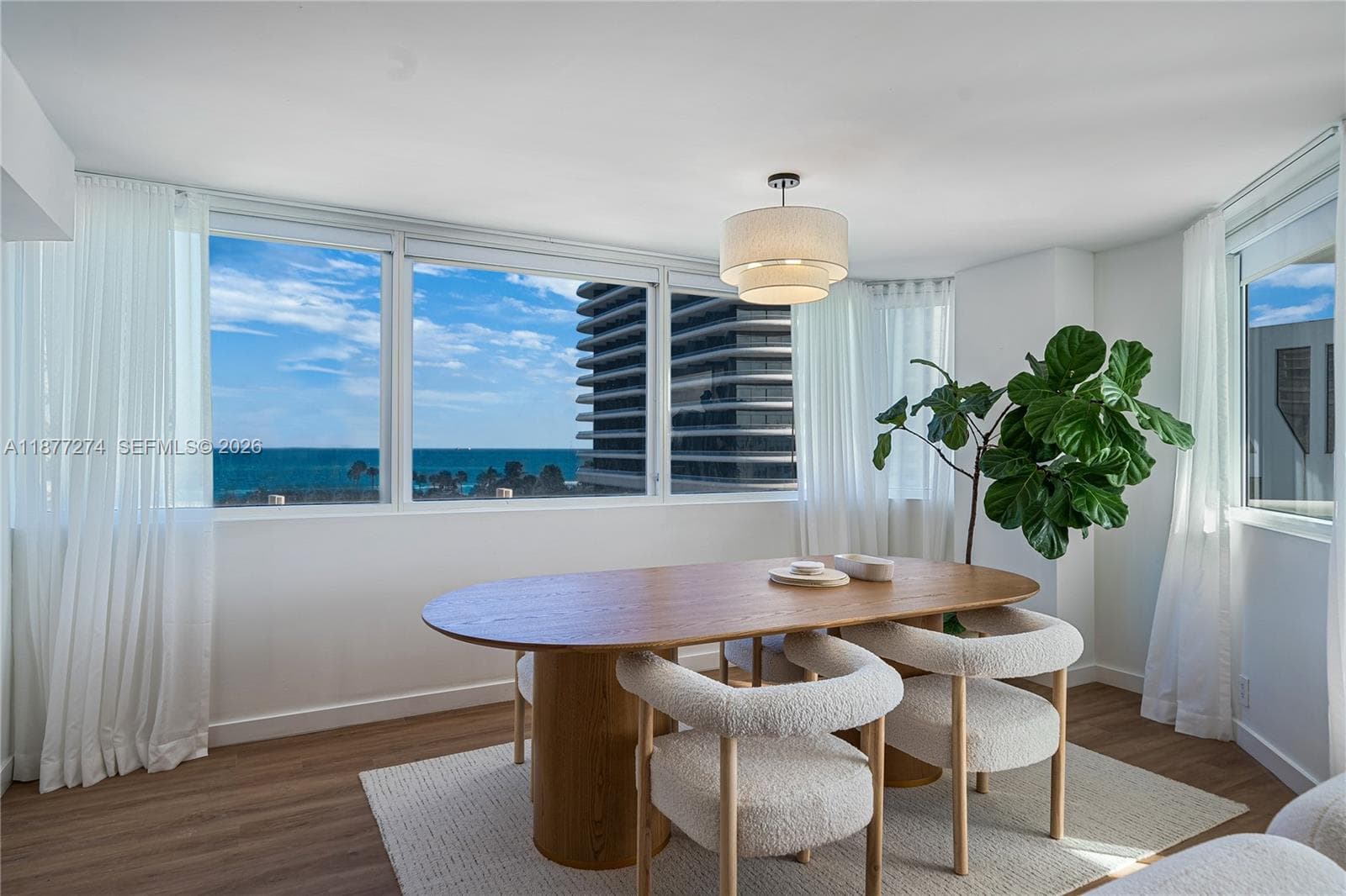 A11877274 — Miami Beach — 16