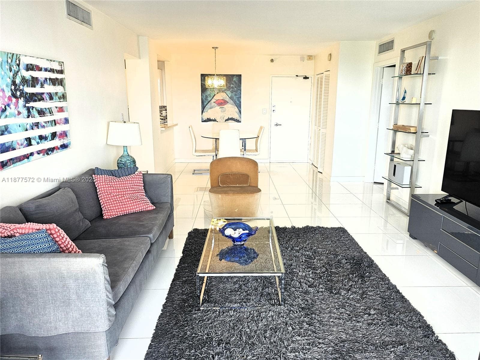 A11877572 — Miami Beach — 12