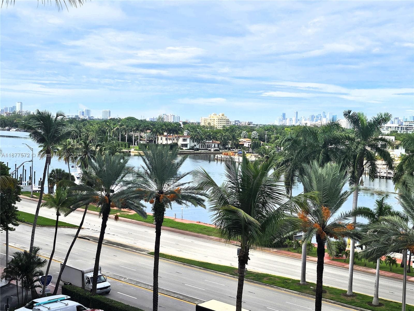 A11877572 — Miami Beach — 25
