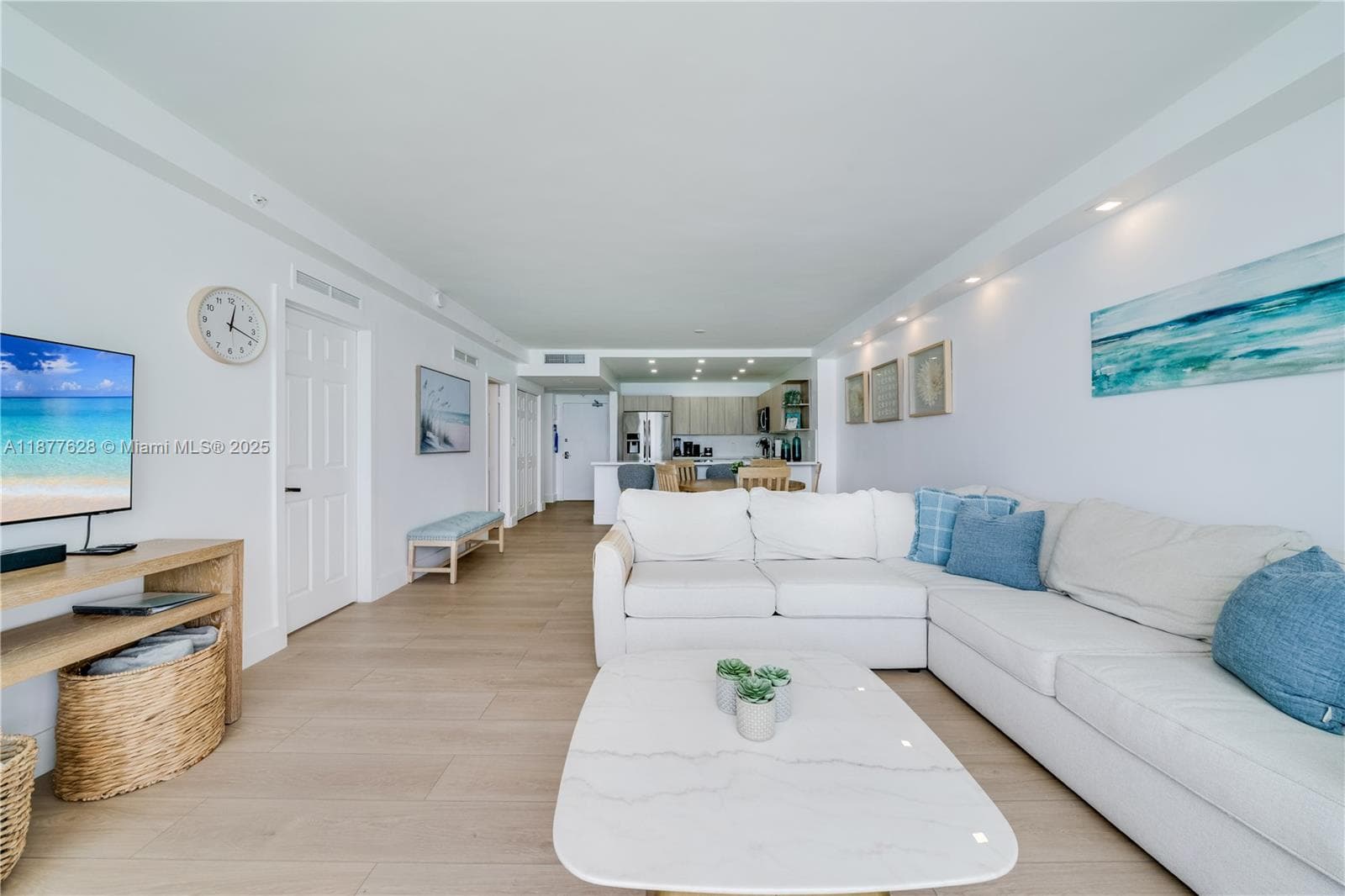 A11877628 — Miami Beach — 5