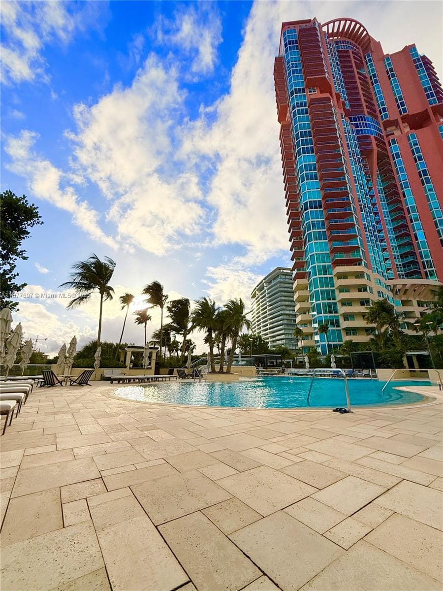 A11877697 — Miami Beach — 27