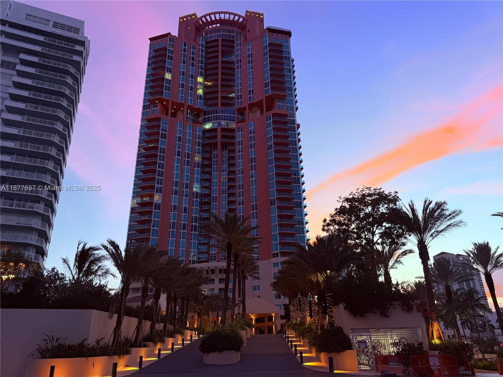 A11877697 — Miami Beach — 65