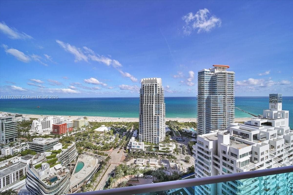 A11877697 — Miami Beach — 10