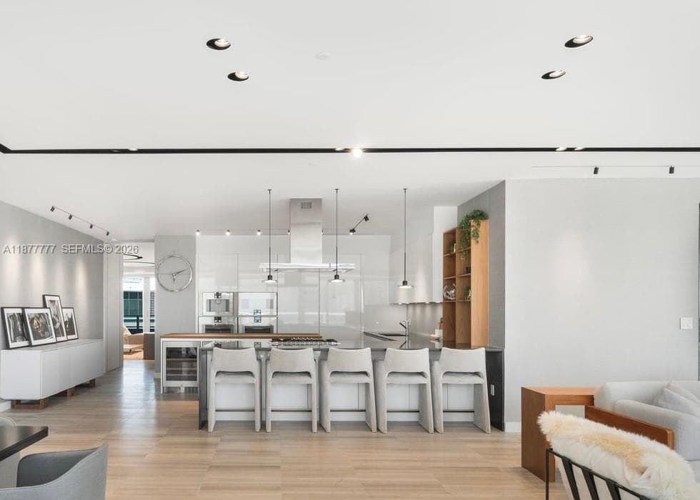 A11877777 — Miami Beach — 5
