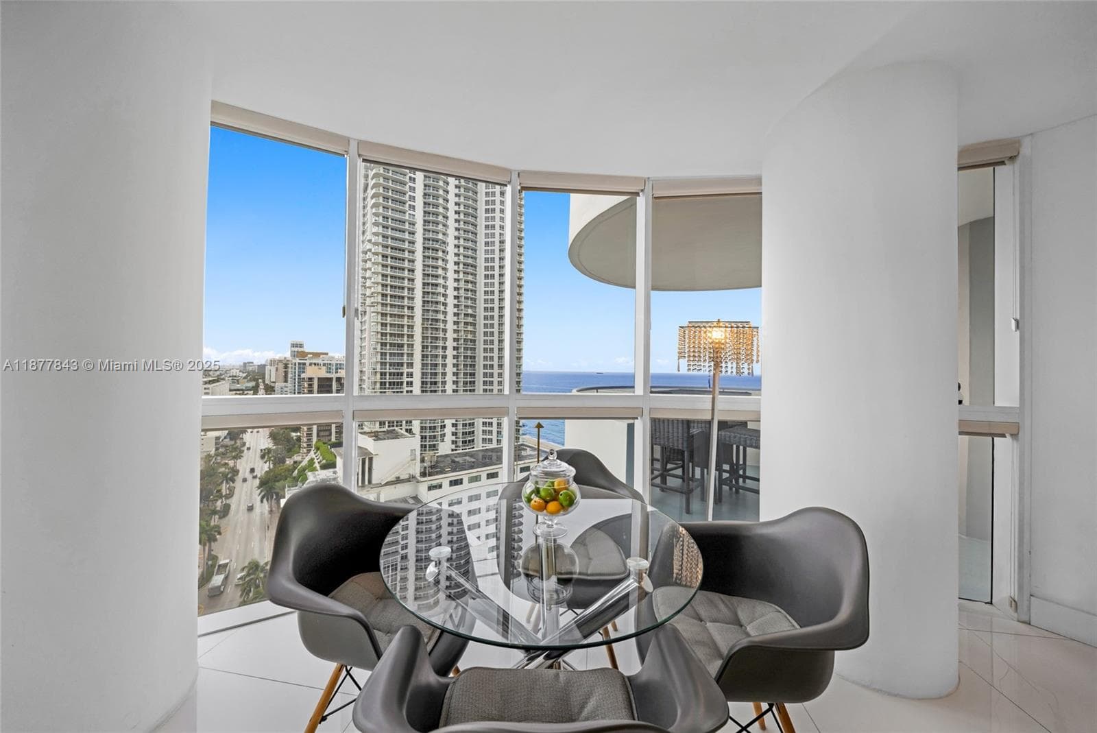 A11877843 — Miami Beach — 8