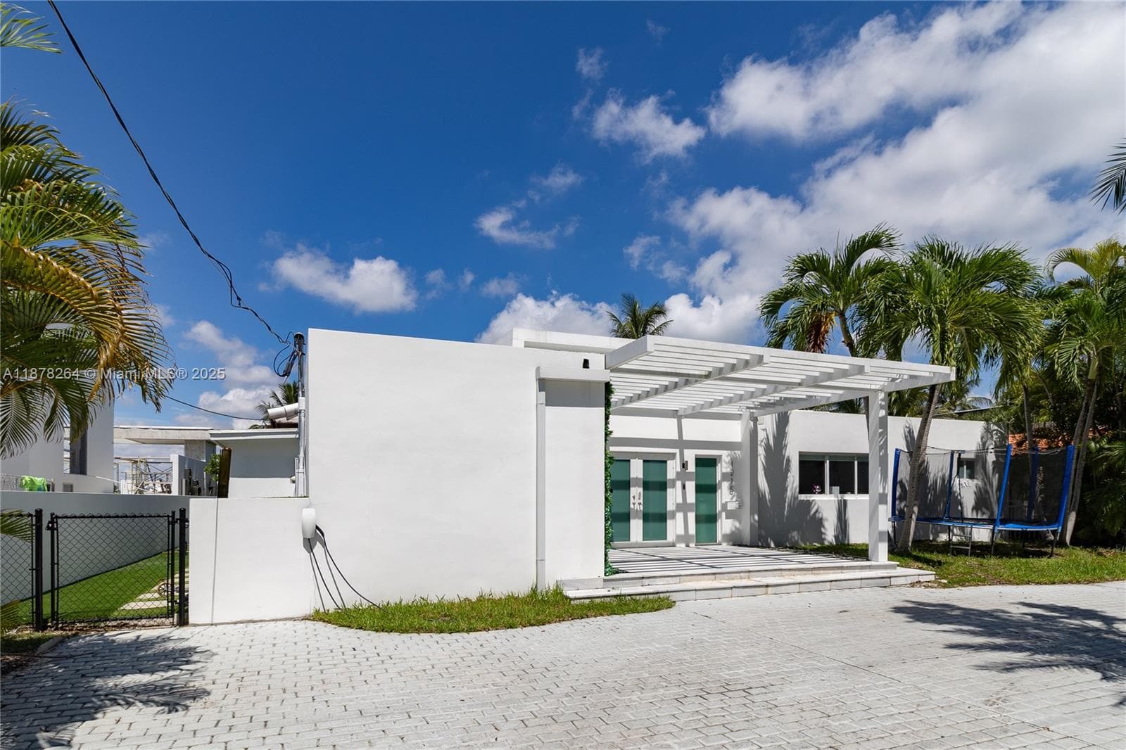 A11878264 — Miami Beach — 6